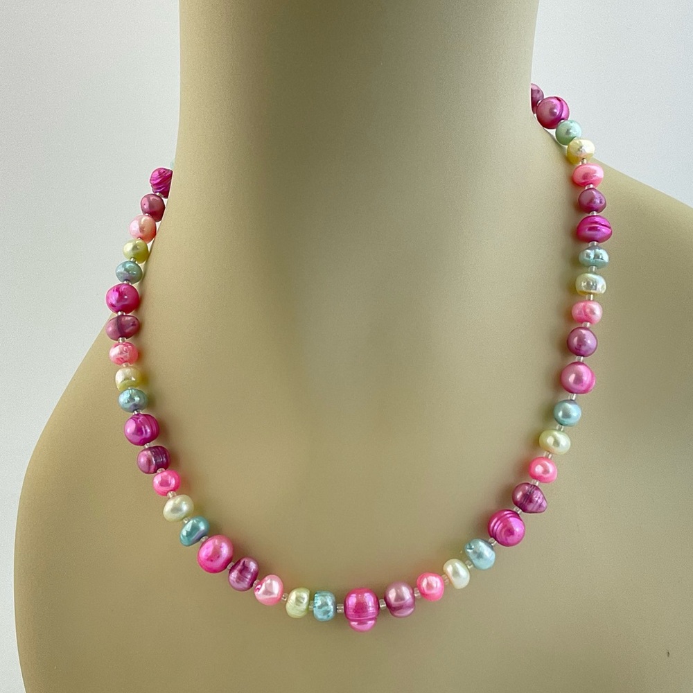 Colorful, Pink Pearl Necklace, Handmade, Candy Core, Barbie Core - Picture 5 of 8